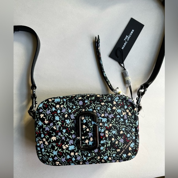 Marc Jacobs The Softshot Ditsy Floral 17 Crossbody Camera Bag - NWT - RRP $350 - Picture 1 of 6
